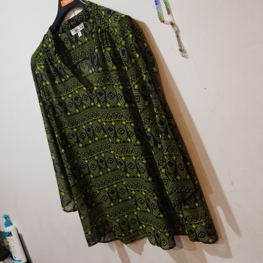 Long pattern blouse